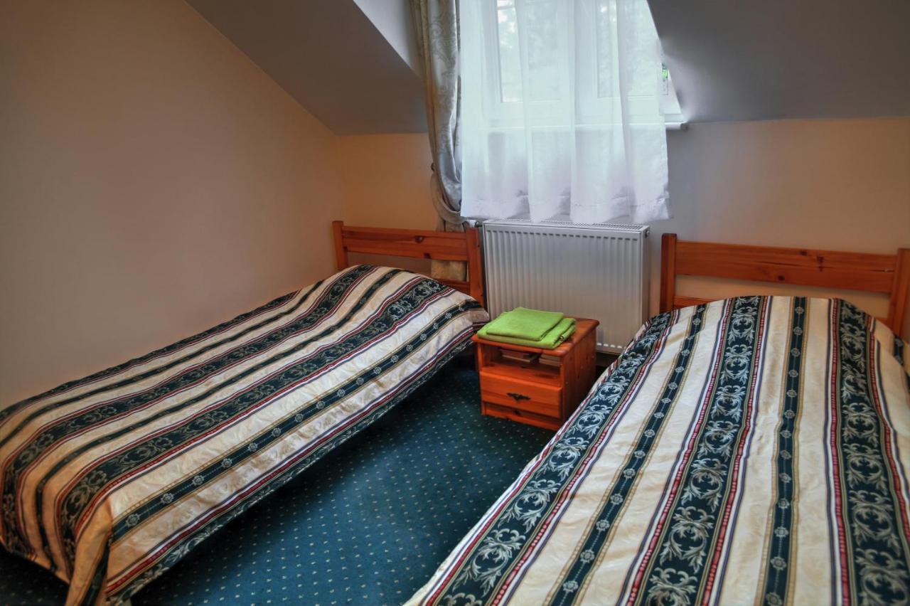 Zespol Palacowo-Parkowy Badzow Polkowice Esterno foto